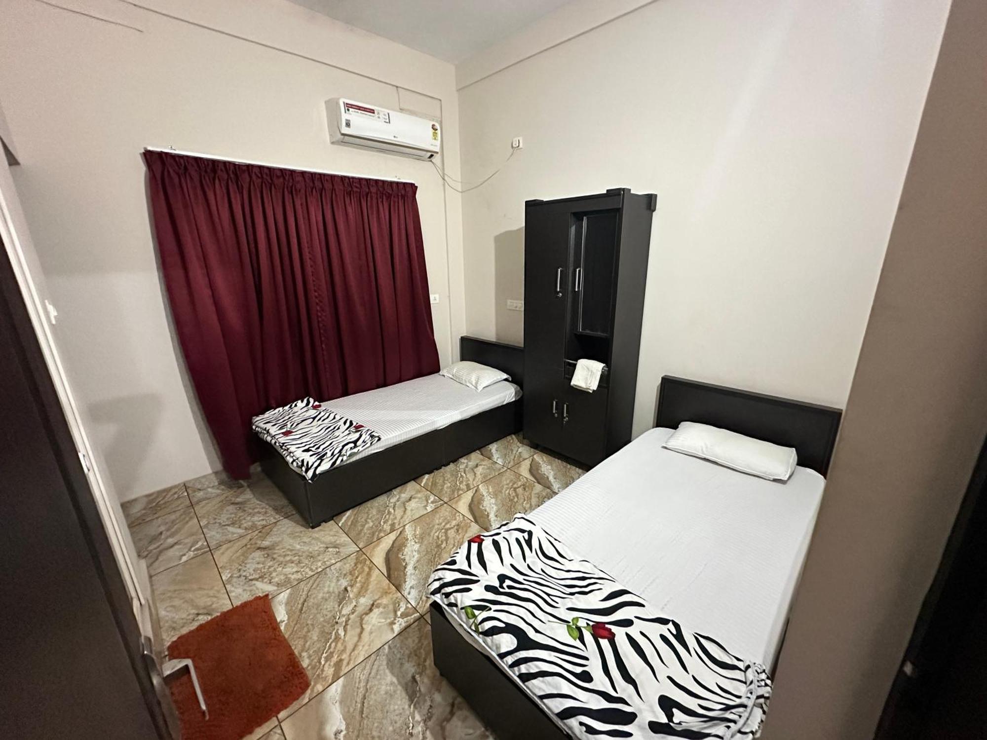 Zahir Residency Hotel Kondotty Kültér fotó