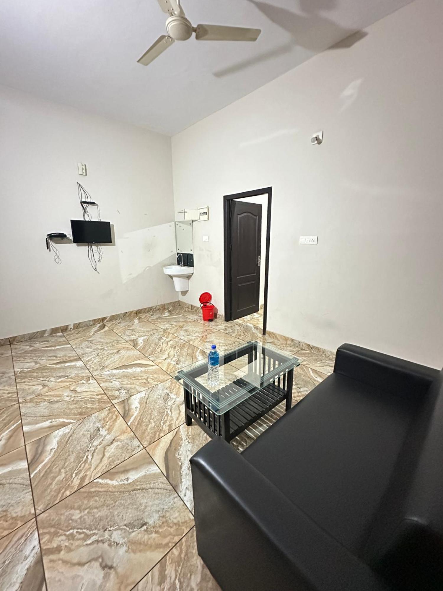Zahir Residency Hotel Kondotty Kültér fotó