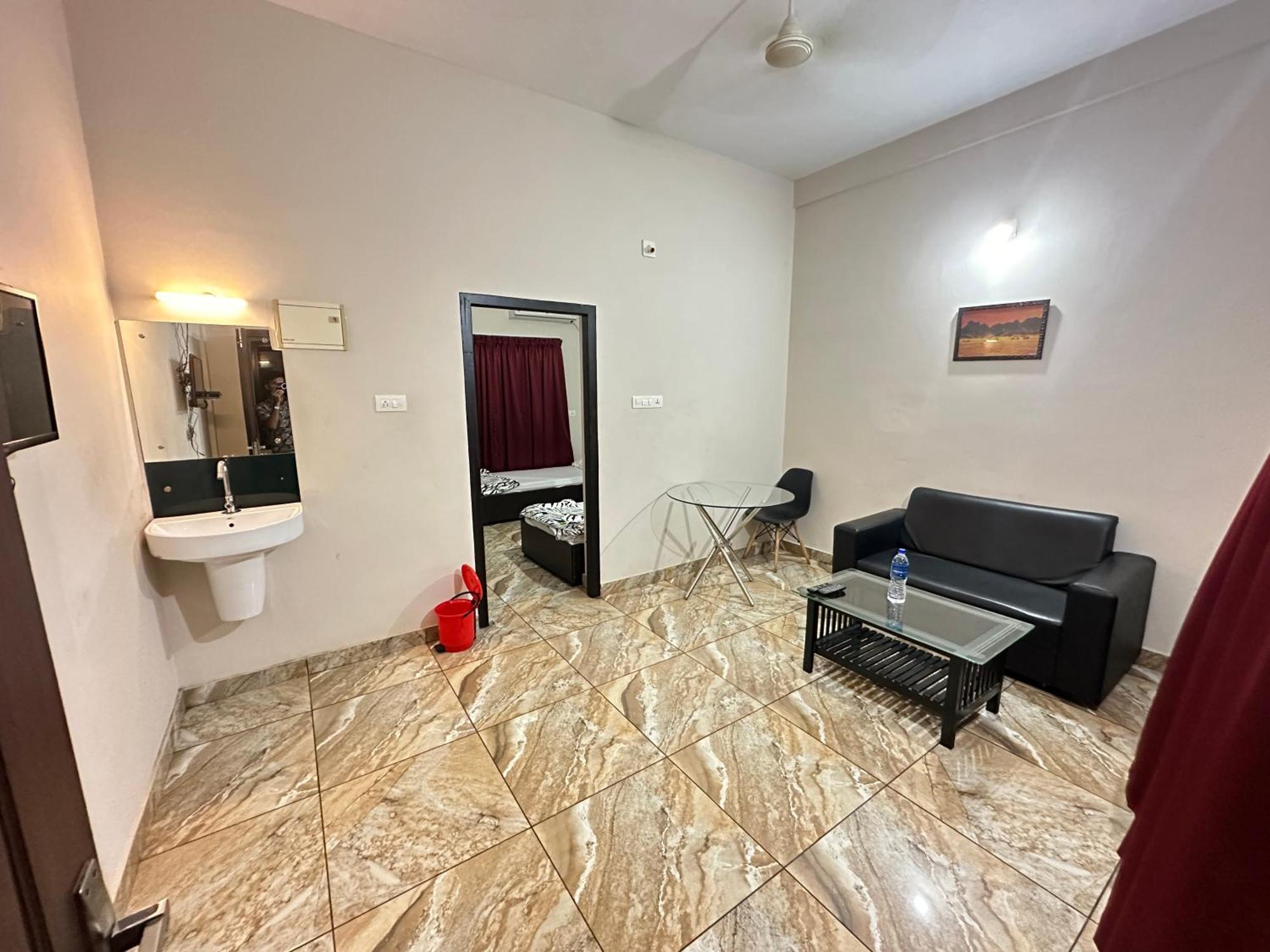 Zahir Residency Hotel Kondotty Kültér fotó