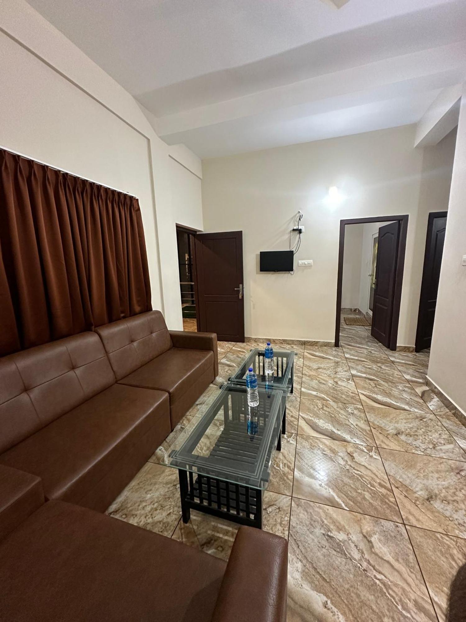 Zahir Residency Hotel Kondotty Kültér fotó