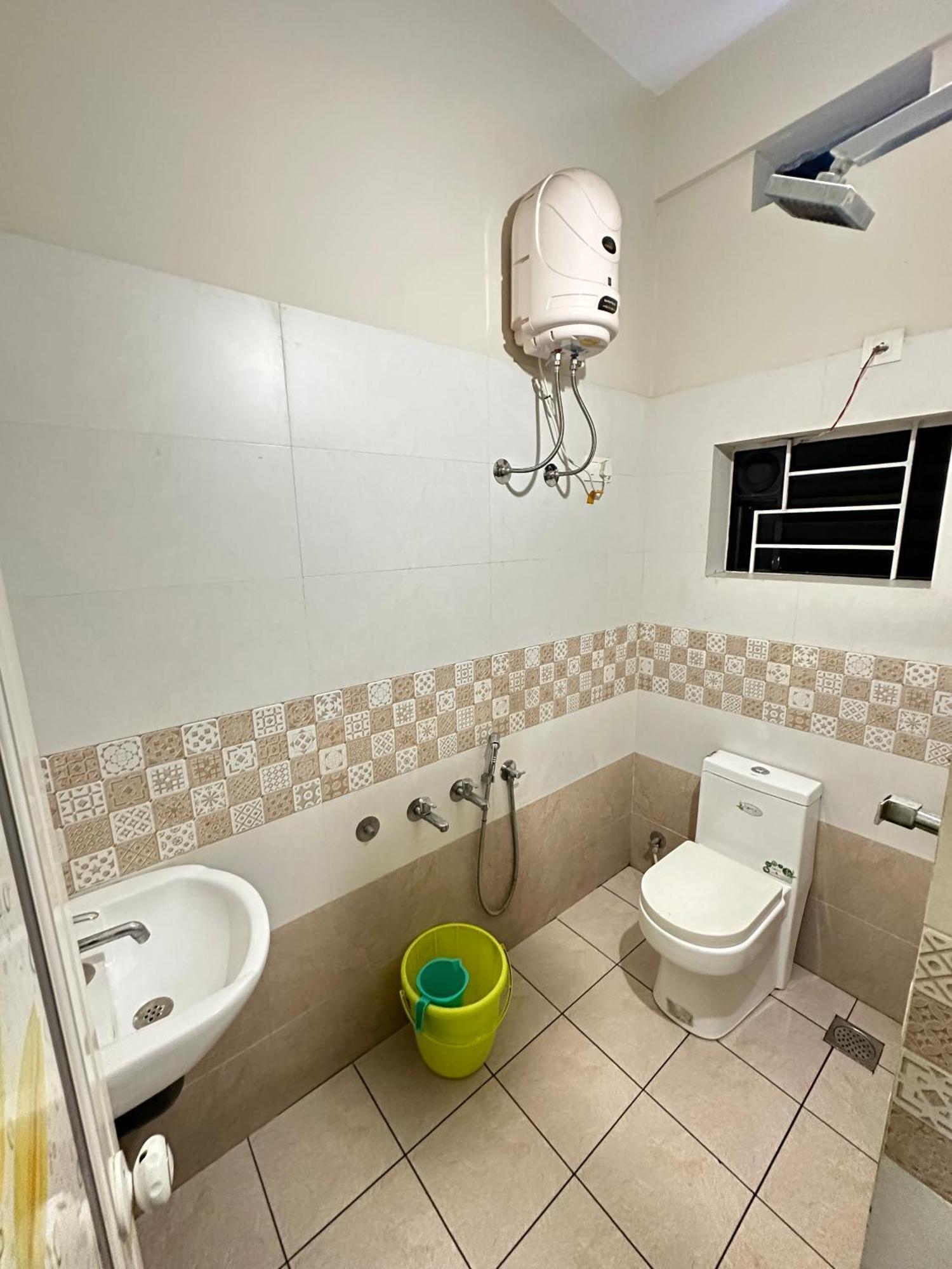 Zahir Residency Hotel Kondotty Kültér fotó