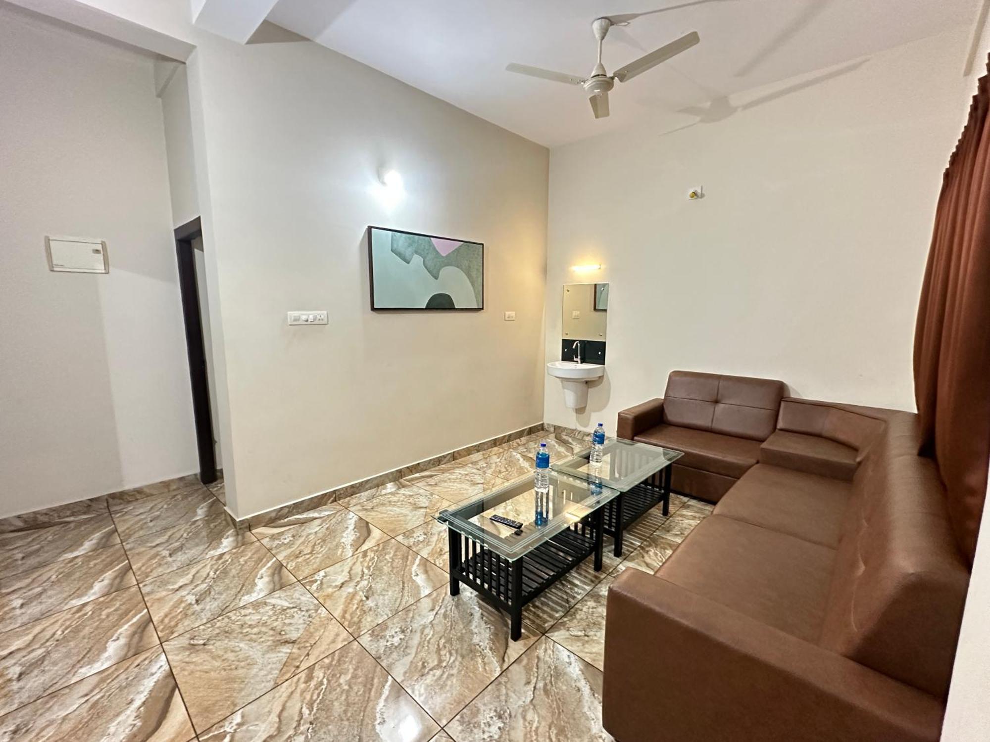 Zahir Residency Hotel Kondotty Kültér fotó